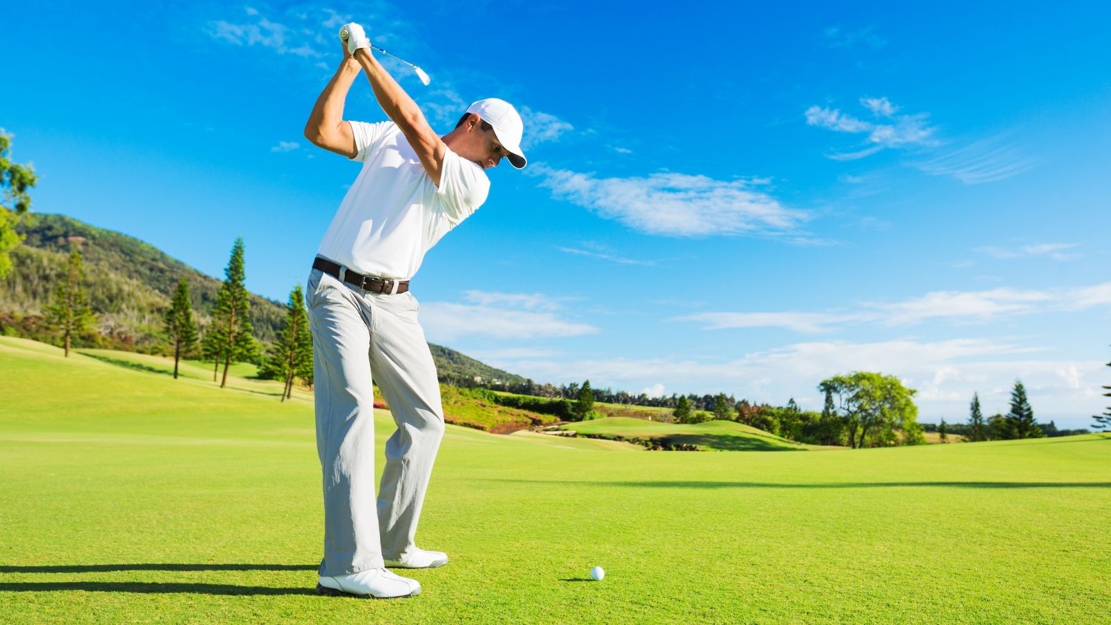 【真下に下ろす動きの真実】スイング改善を目指すゴルファー必見 | UUUM GOLF-ウーム ゴルフ-さんから学ぶ須藤裕太プロレッスン