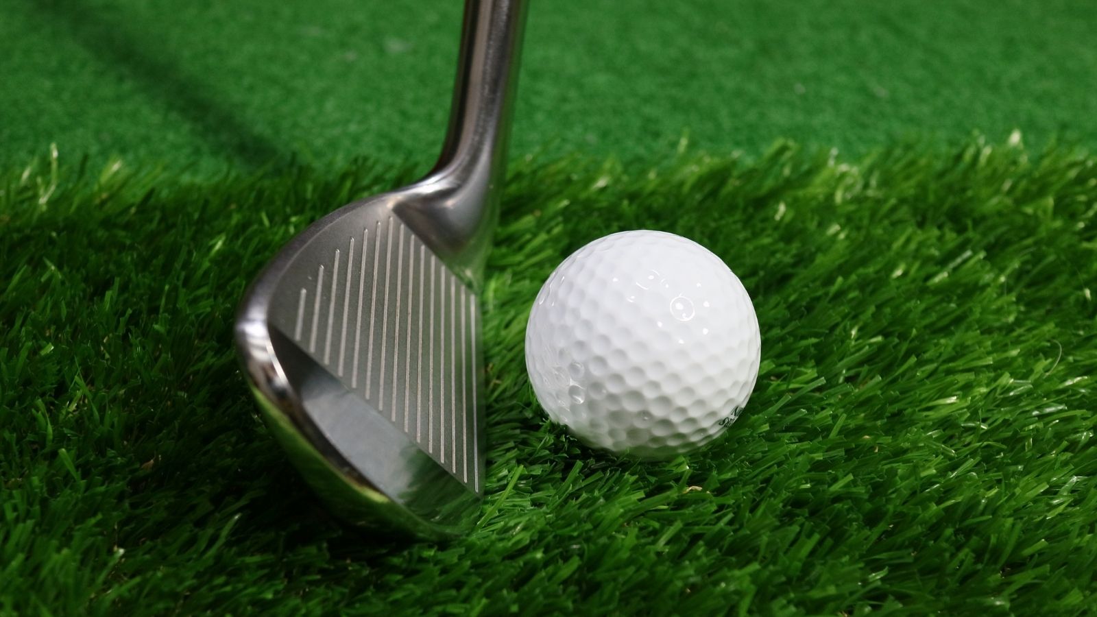 【ダフリ・トップ撲滅！】アプローチでミスを減らしたいゴルファー必見 | UUUM GOLF-ウーム ゴルフ-さんから学ぶ簡単アプローチ術