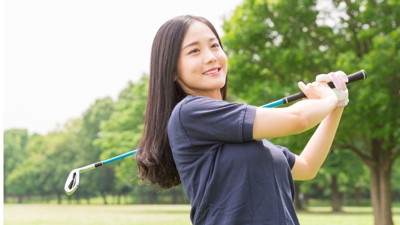 女性ゴルフの服装マナー、これで安心！初心者が押さえるべき基本とNG例